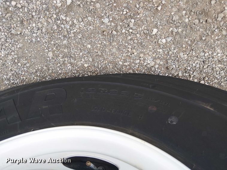 image for item EG1687 2004 Sterling Acterra bucket truck