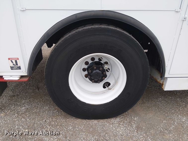 image for item EG1687 2004 Sterling Acterra bucket truck