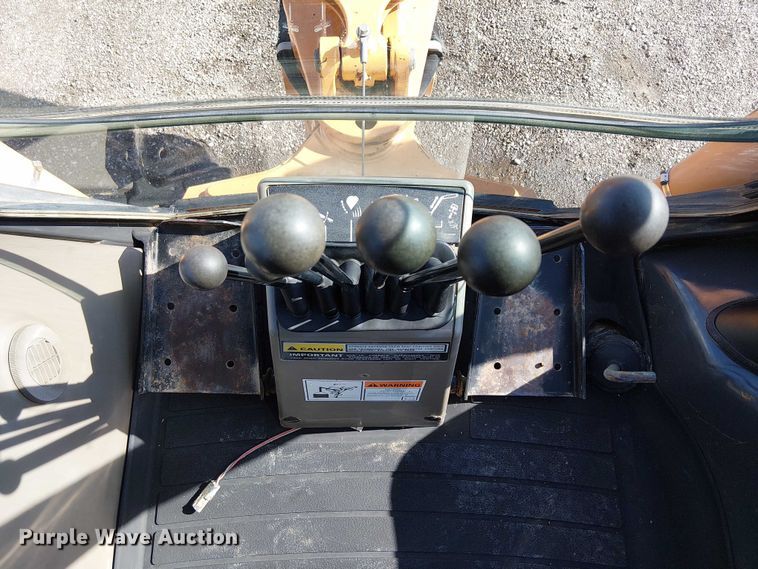 image for item EG1696 2010 Case 590 Super M backhoe