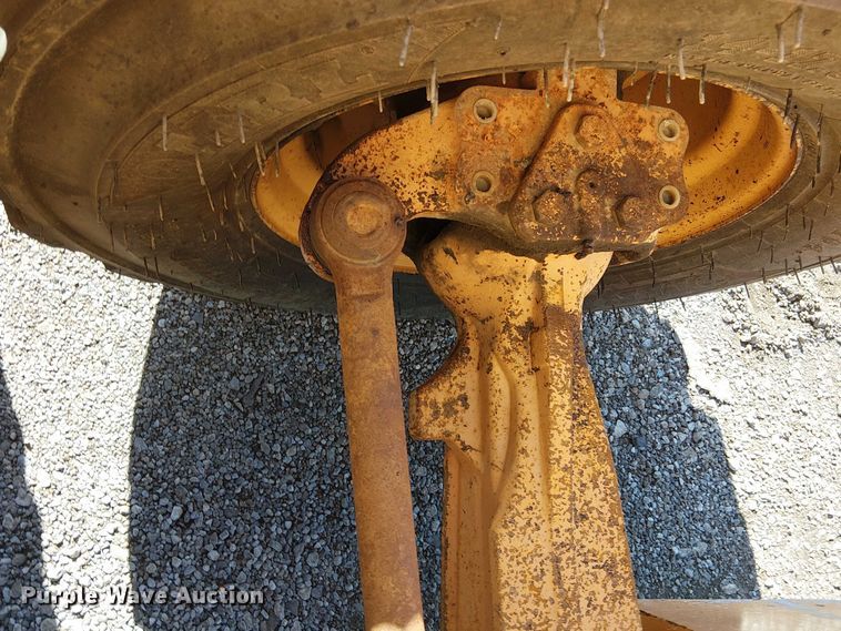 image for item EG1696 2010 Case 590 Super M backhoe