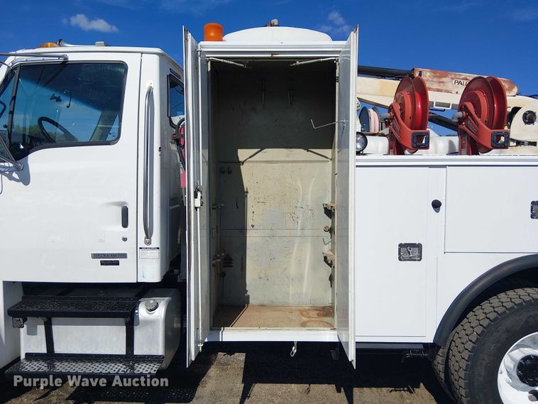 image for item EG1698 2007 Sterling  Acterra utility / service truck