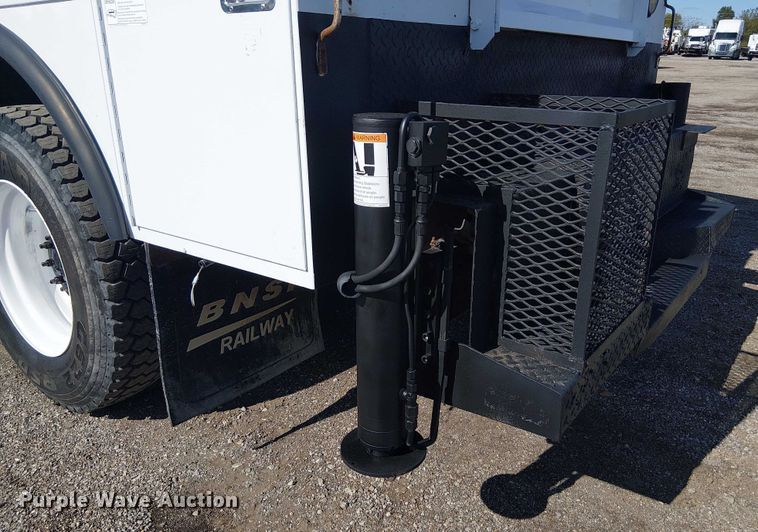 image for item EG1698 2007 Sterling  Acterra utility / service truck