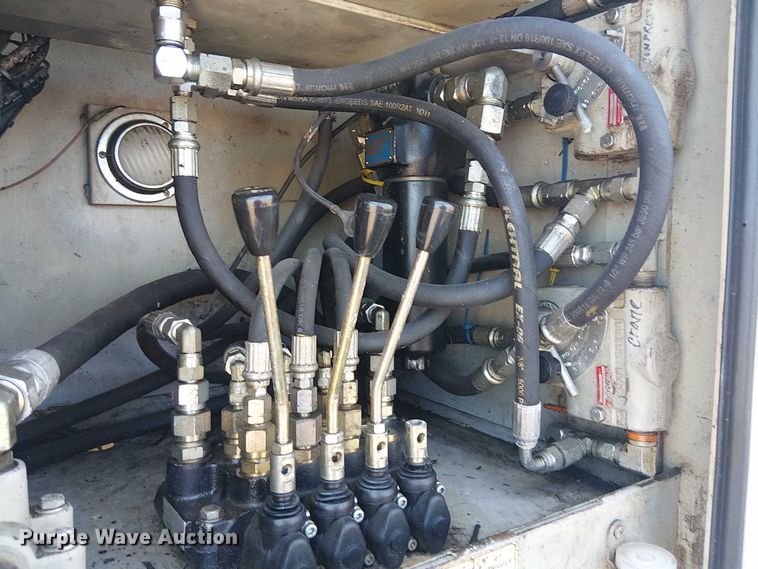 image for item EG1698 2007 Sterling  Acterra utility / service truck