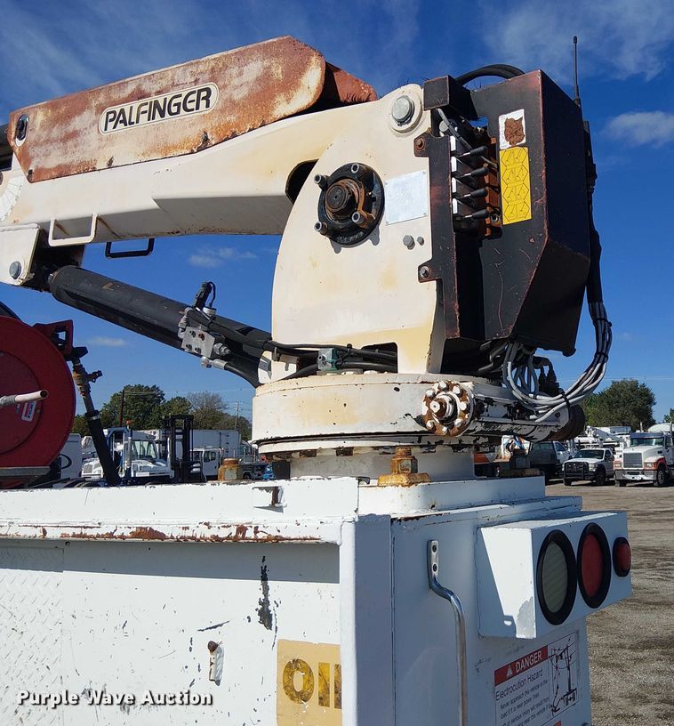 image for item EG1698 2007 Sterling  Acterra utility / service truck