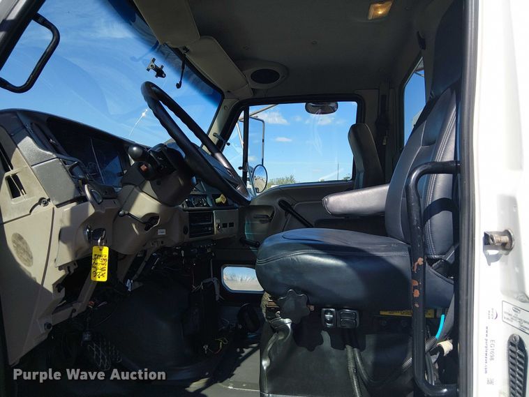 image for item EG1698 2007 Sterling  Acterra utility / service truck