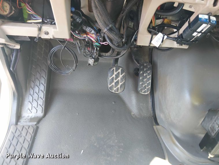 image for item EG1698 2007 Sterling  Acterra utility / service truck