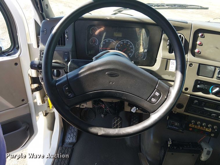 image for item EG1698 2007 Sterling  Acterra utility / service truck