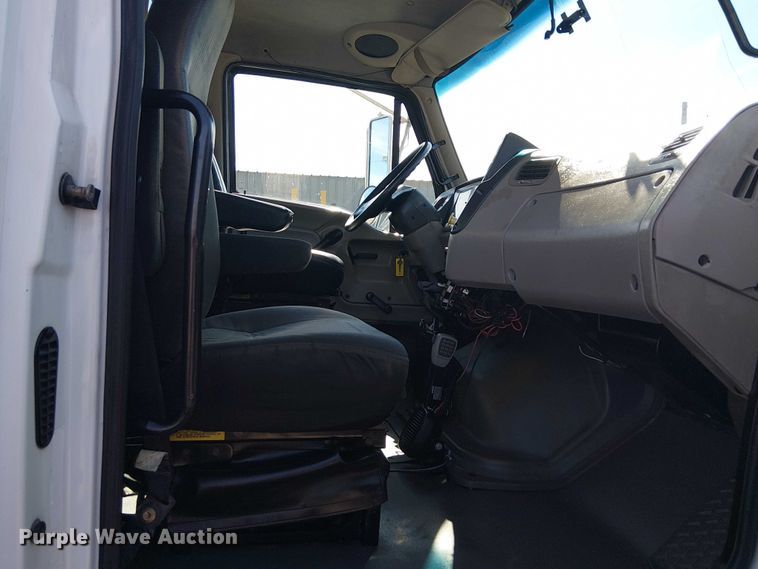 image for item EG1698 2007 Sterling  Acterra utility / service truck