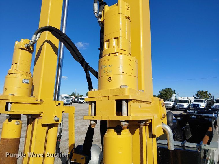 image for item EG1701 2023 Vermeer D23X30III directional boring unit