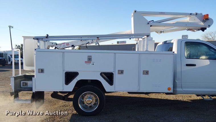 image for item EG1704 2012 Dodge Ram 4500HD bucket truck