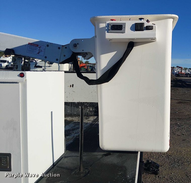 image for item EG1704 2012 Dodge Ram 4500HD bucket truck