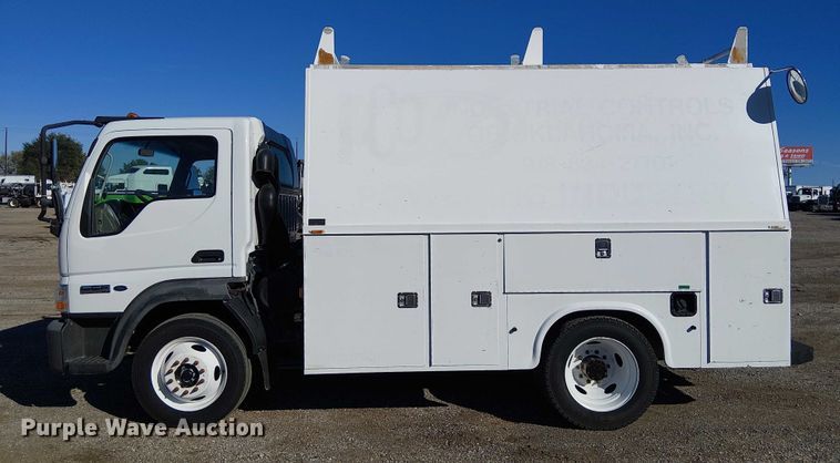 image for item EG1707 2007 Ford Low Cab Forward utility / service truck