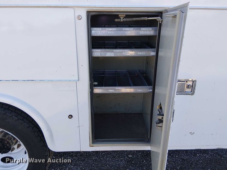 image for item EG1707 2007 Ford Low Cab Forward utility / service truck