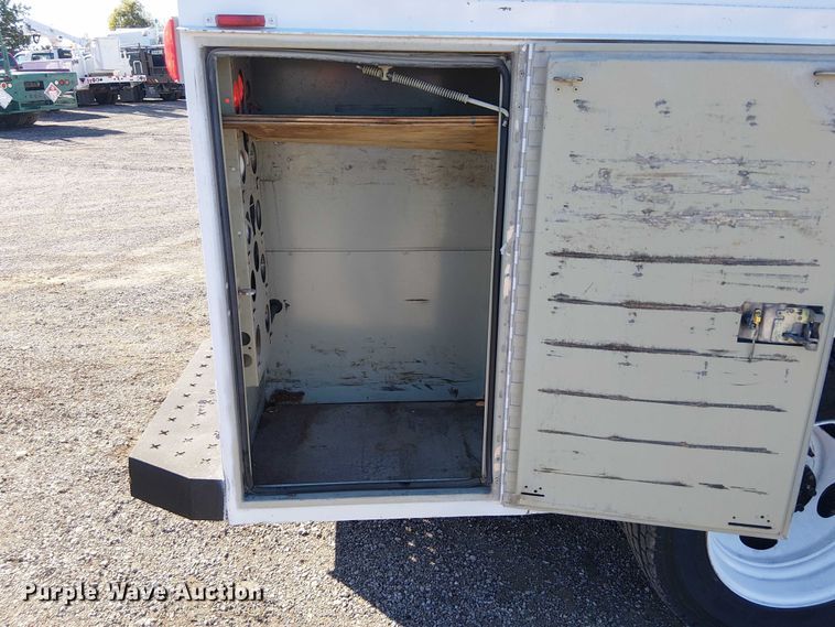 image for item EG1707 2007 Ford Low Cab Forward utility / service truck