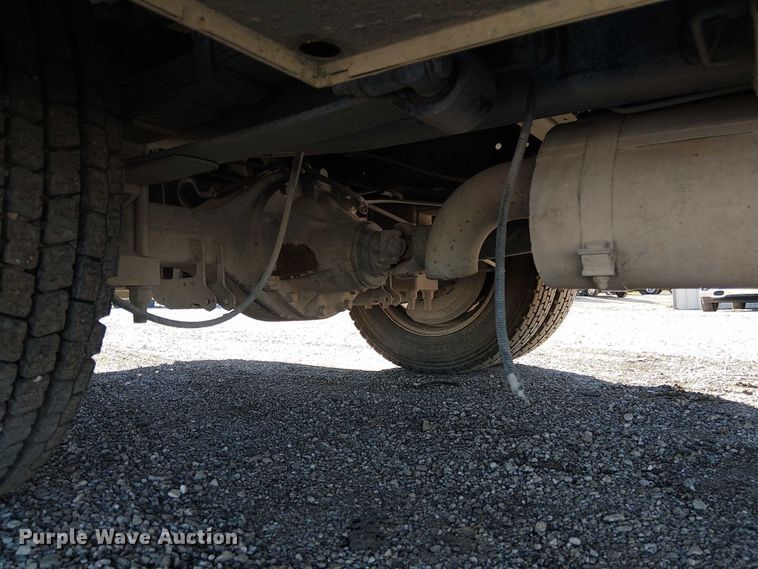 image for item EG1707 2007 Ford Low Cab Forward utility / service truck