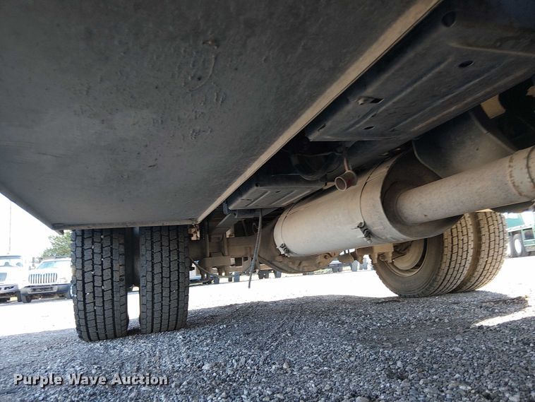 image for item EG1707 2007 Ford Low Cab Forward utility / service truck