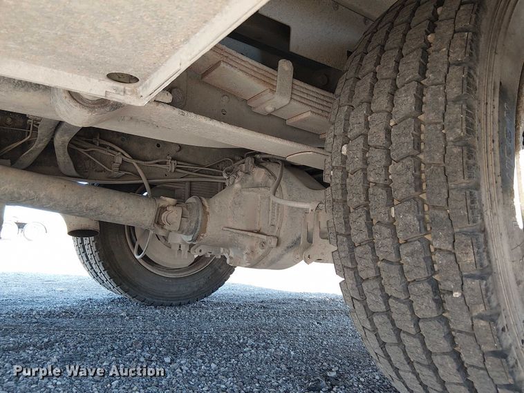 image for item EG1707 2007 Ford Low Cab Forward utility / service truck