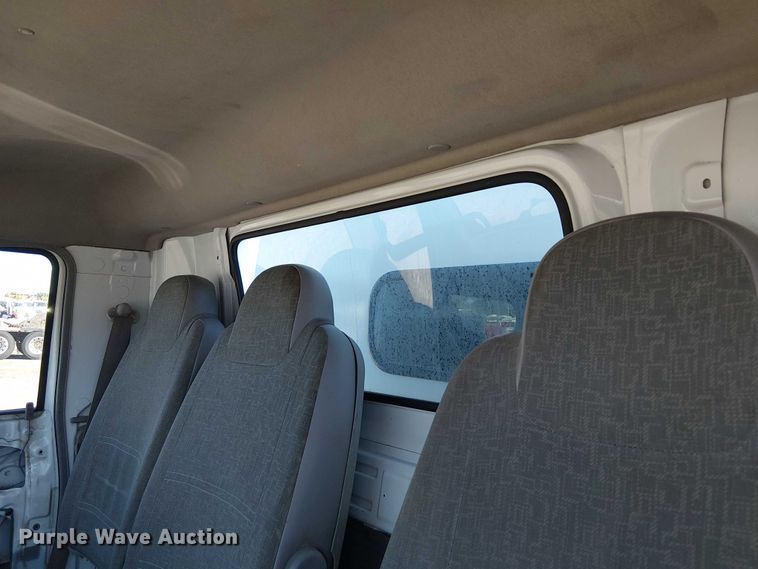 image for item EG1707 2007 Ford Low Cab Forward utility / service truck