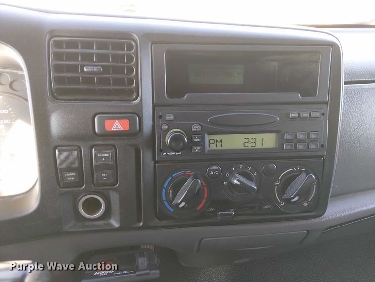 image for item EG1707 2007 Ford Low Cab Forward utility / service truck