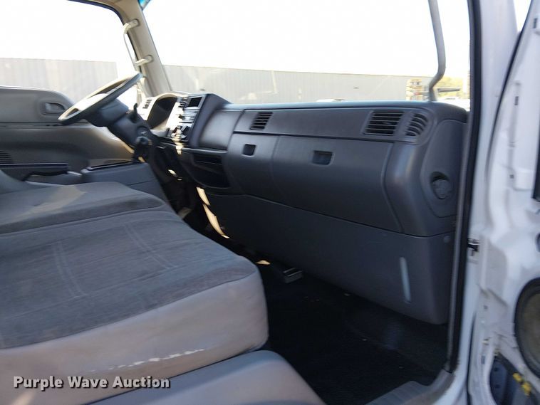 image for item EG1707 2007 Ford Low Cab Forward utility / service truck