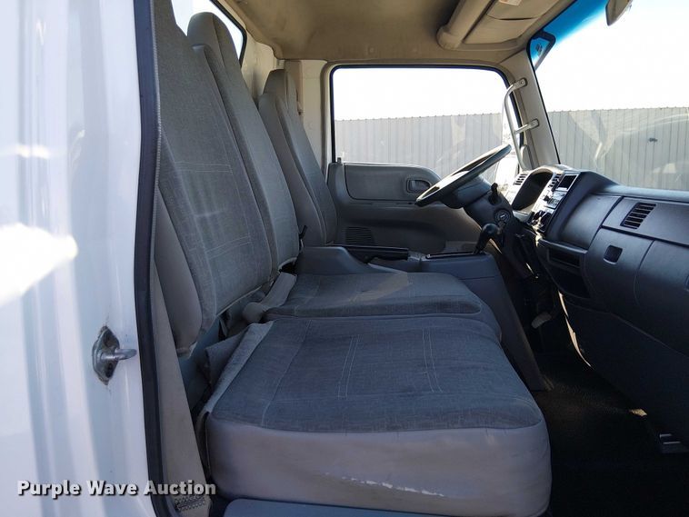 image for item EG1707 2007 Ford Low Cab Forward utility / service truck