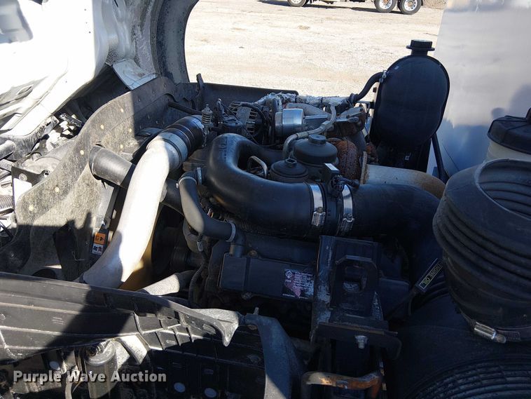 image for item EG1707 2007 Ford Low Cab Forward utility / service truck