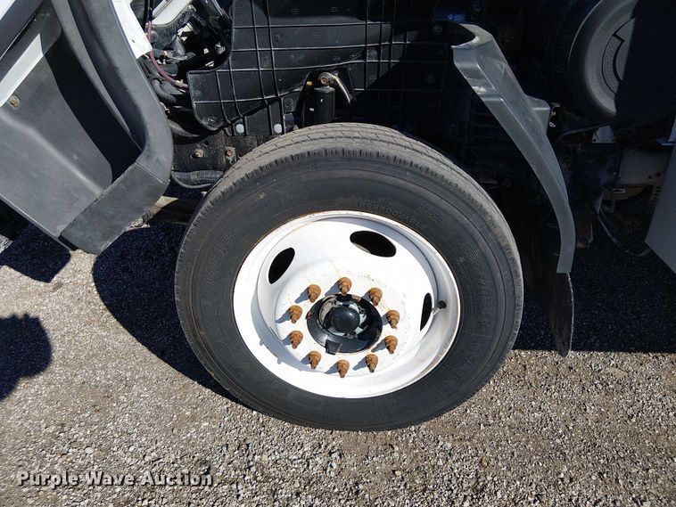 image for item EG1707 2007 Ford Low Cab Forward utility / service truck