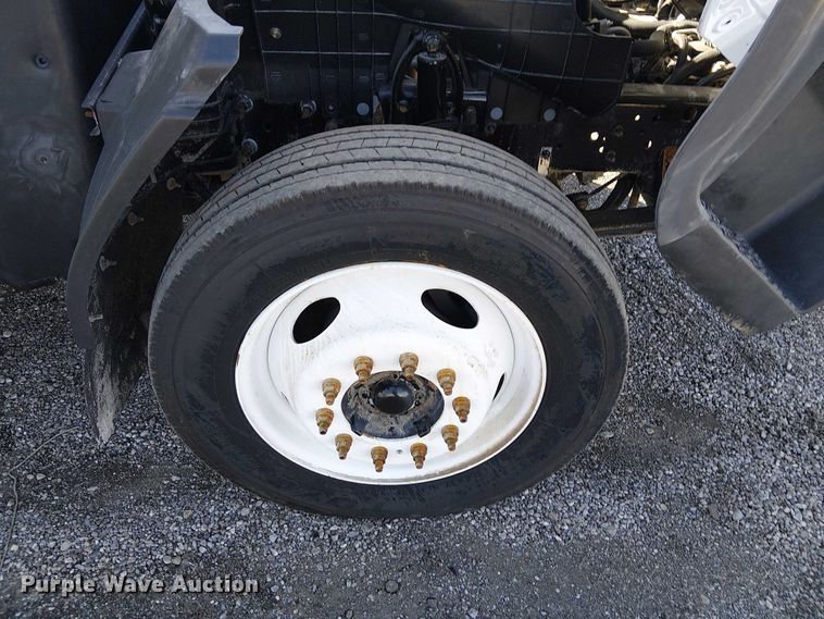 image for item EG1707 2007 Ford Low Cab Forward utility / service truck