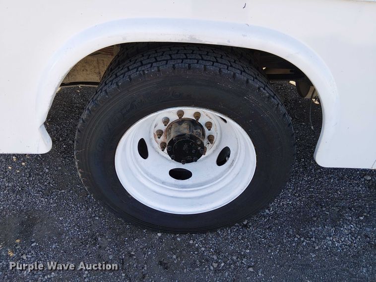 image for item EG1707 2007 Ford Low Cab Forward utility / service truck