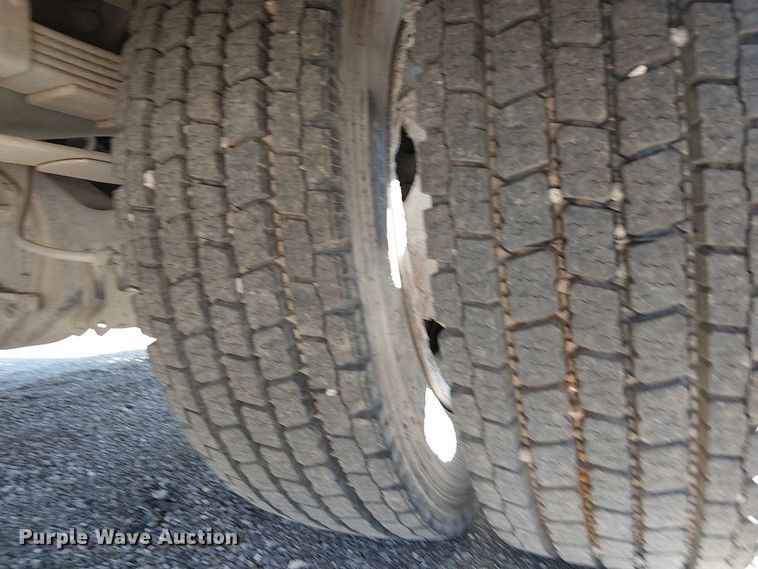 image for item EG1707 2007 Ford Low Cab Forward utility / service truck