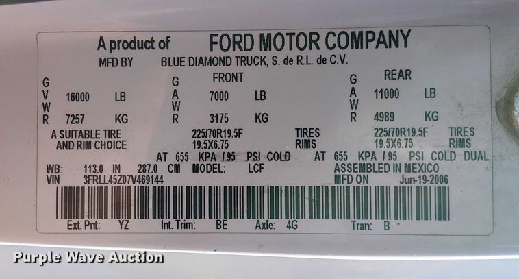 image for item EG1707 2007 Ford Low Cab Forward utility / service truck