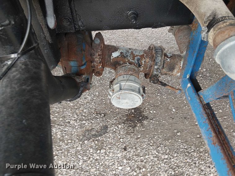 image for item EG1714 2007 International 7400 water truck