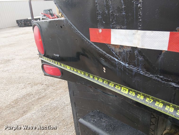 image for item EG1714 2007 International 7400 water truck