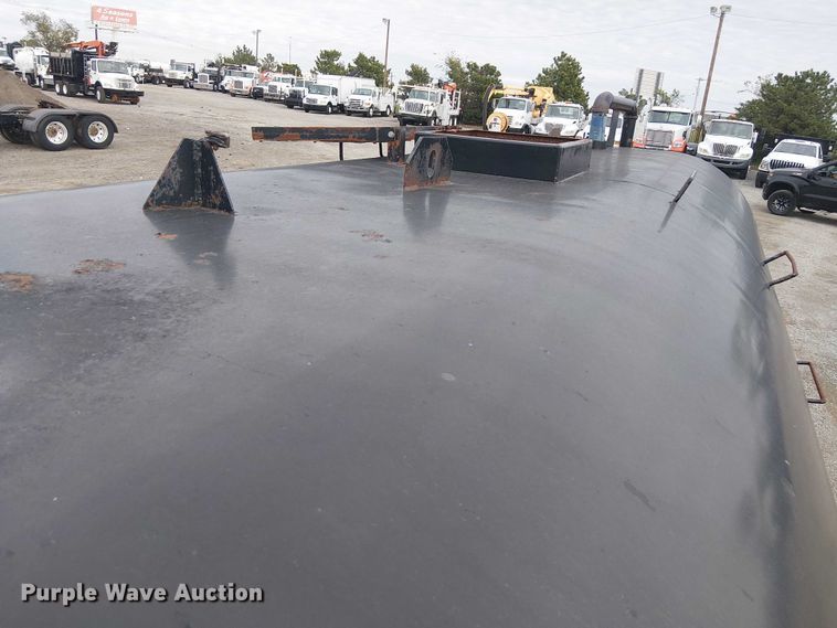 image for item EG1714 2007 International 7400 water truck