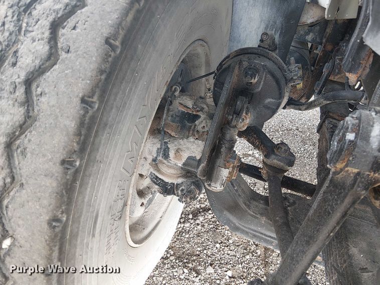 image for item EG1714 2007 International 7400 water truck