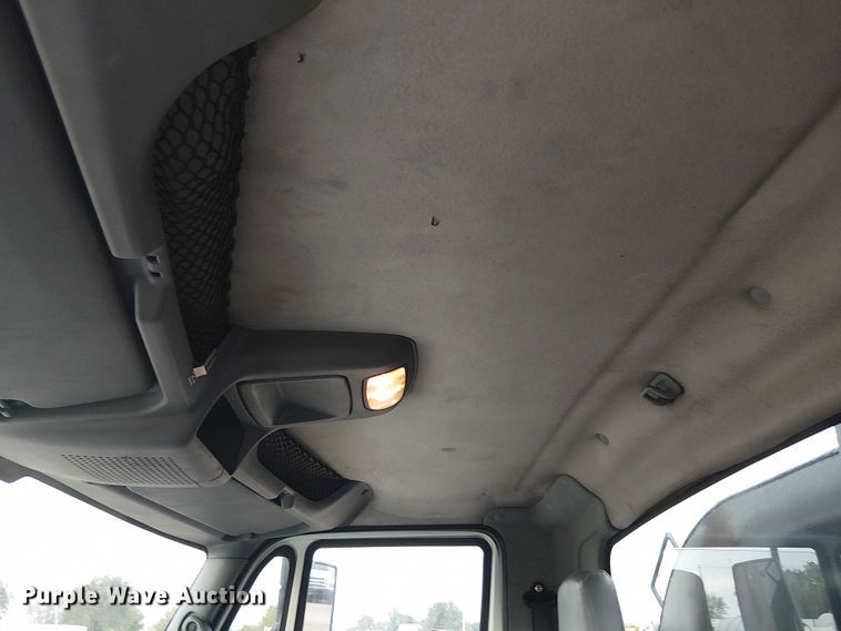 image for item EG1714 2007 International 7400 water truck