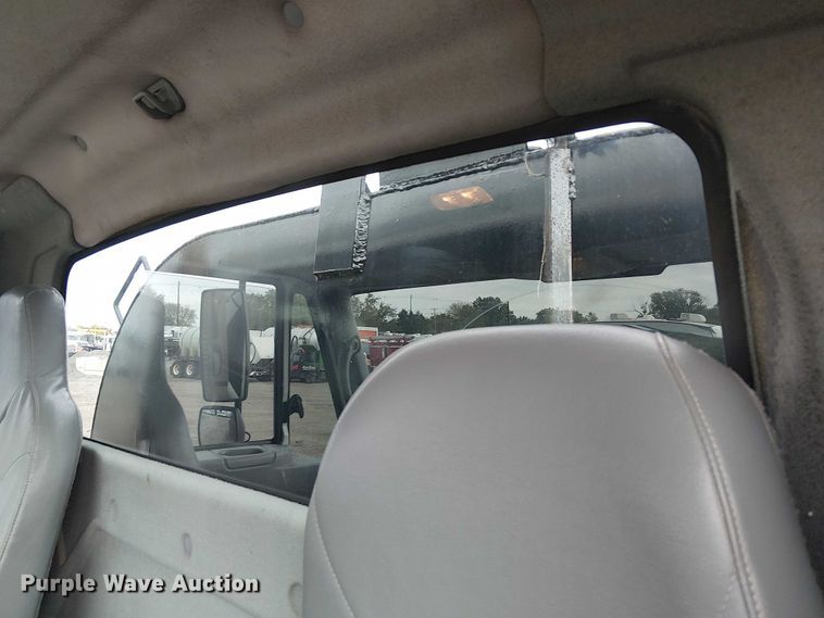 image for item EG1714 2007 International 7400 water truck