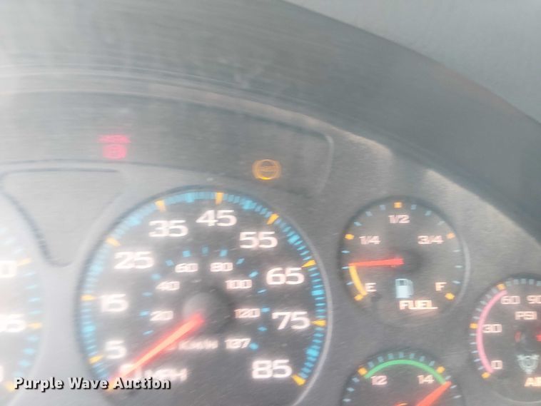 image for item EG1714 2007 International 7400 water truck