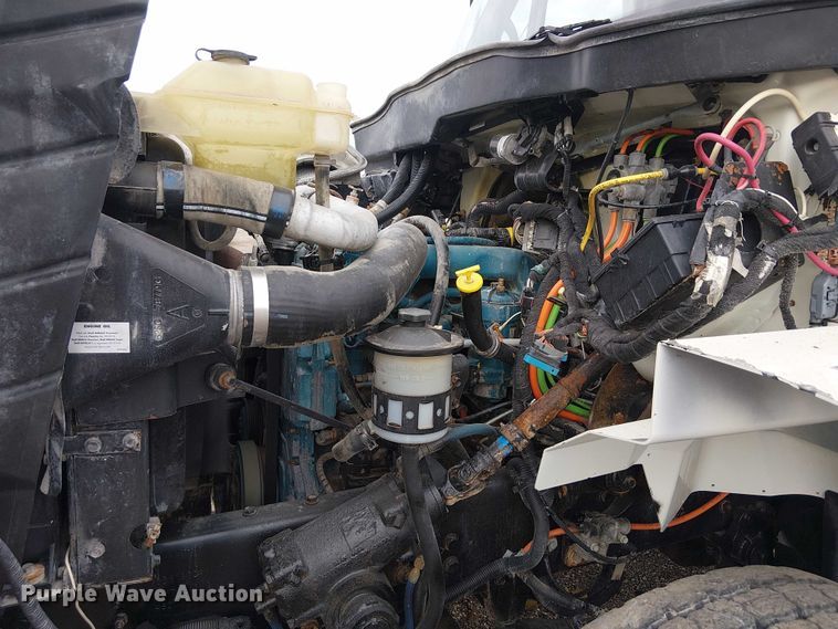 image for item EG1714 2007 International 7400 water truck