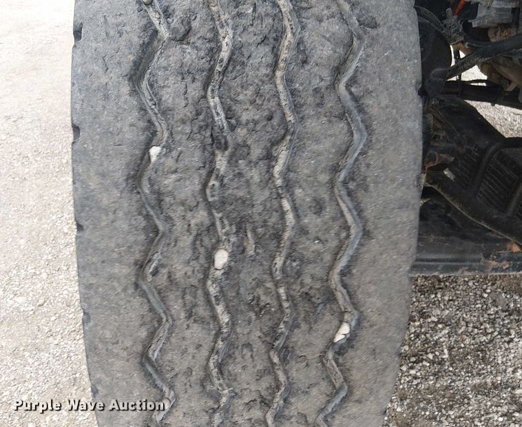 image for item EG1714 2007 International 7400 water truck