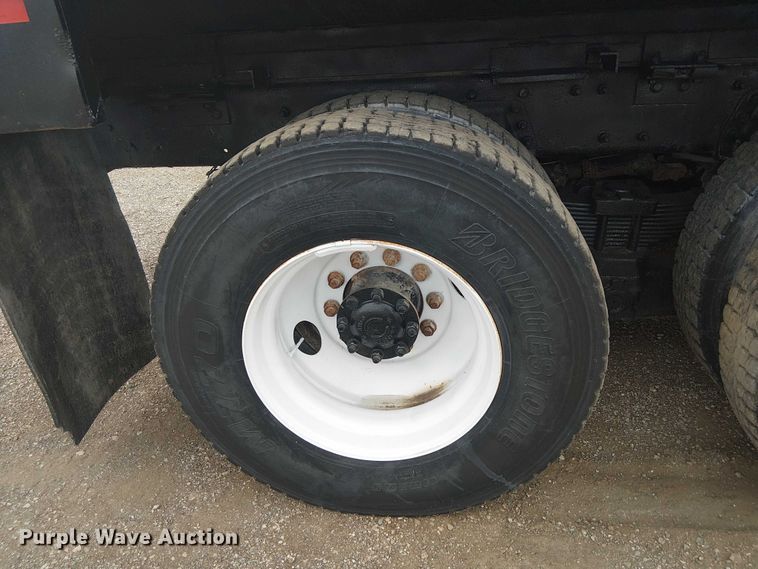 image for item EG1714 2007 International 7400 water truck