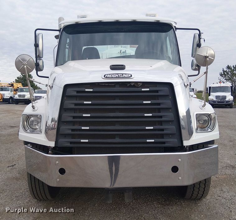 image for item EG1715 2015 Freightliner 114SD vacuum truck