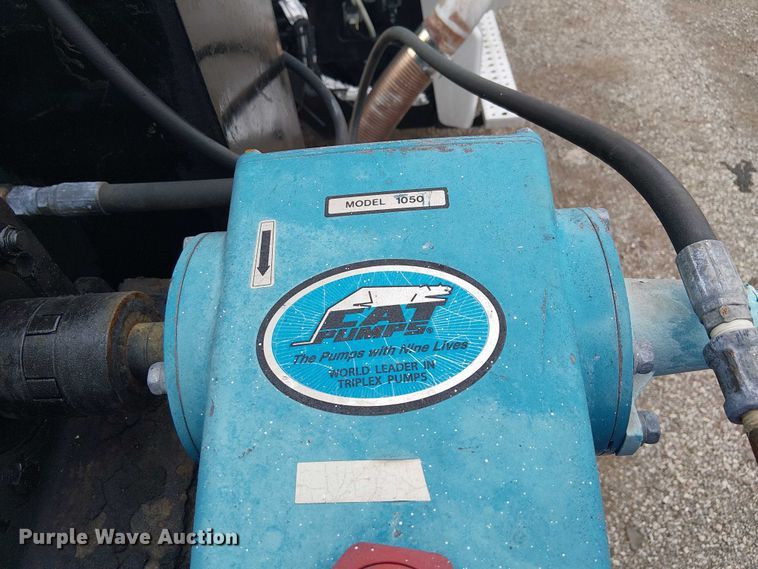 image for item EG1715 2015 Freightliner 114SD vacuum truck