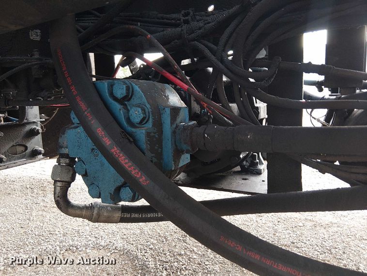 image for item EG1715 2015 Freightliner 114SD vacuum truck