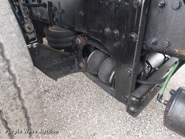 image for item EG1715 2015 Freightliner 114SD vacuum truck