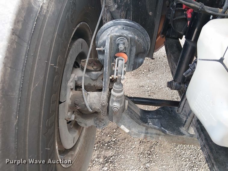 image for item EG1715 2015 Freightliner 114SD vacuum truck