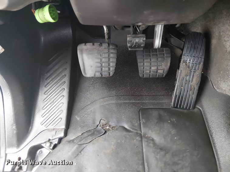 image for item EG1715 2015 Freightliner 114SD vacuum truck