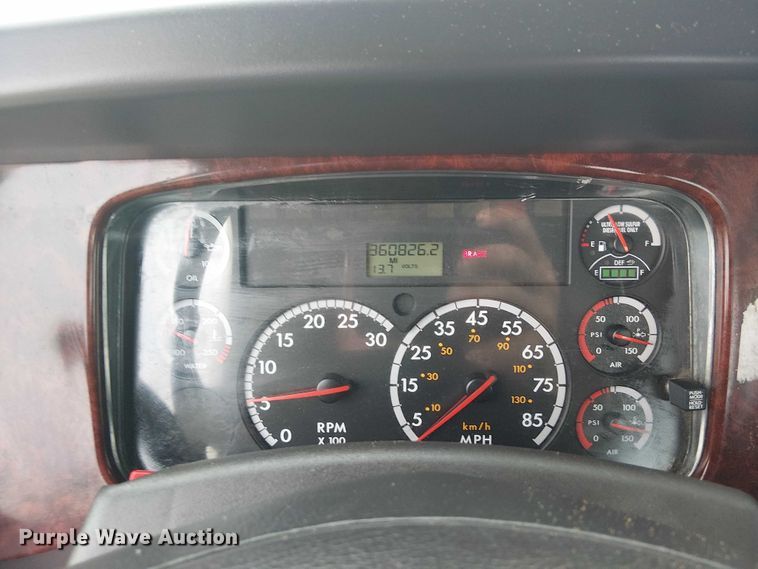 image for item EG1715 2015 Freightliner 114SD vacuum truck