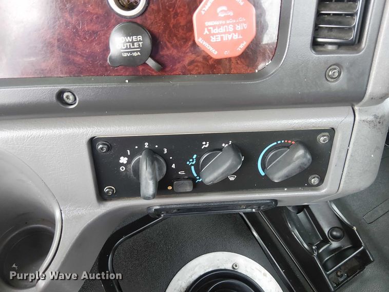 image for item EG1715 2015 Freightliner 114SD vacuum truck