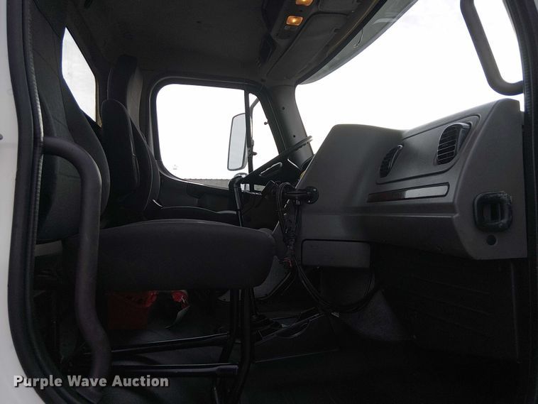 image for item EG1715 2015 Freightliner 114SD vacuum truck